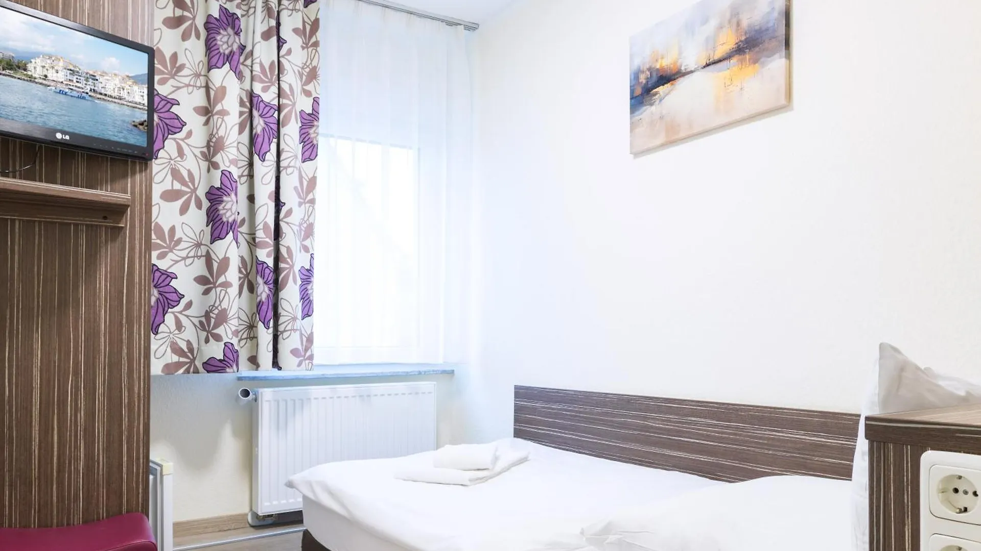 Pension Altes Backhaus Herzogenaurach 0*,  Germany
